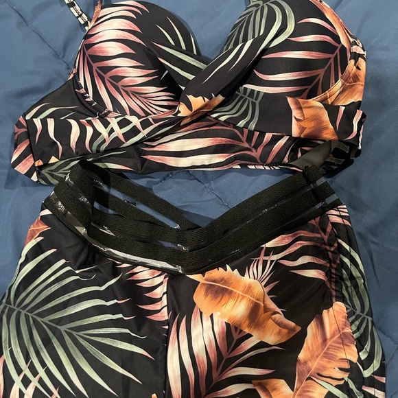 Floerns Women's Tie Dye Ruched Bikini Sets 2 Piece Bathing Suit - Picture 9 of 11